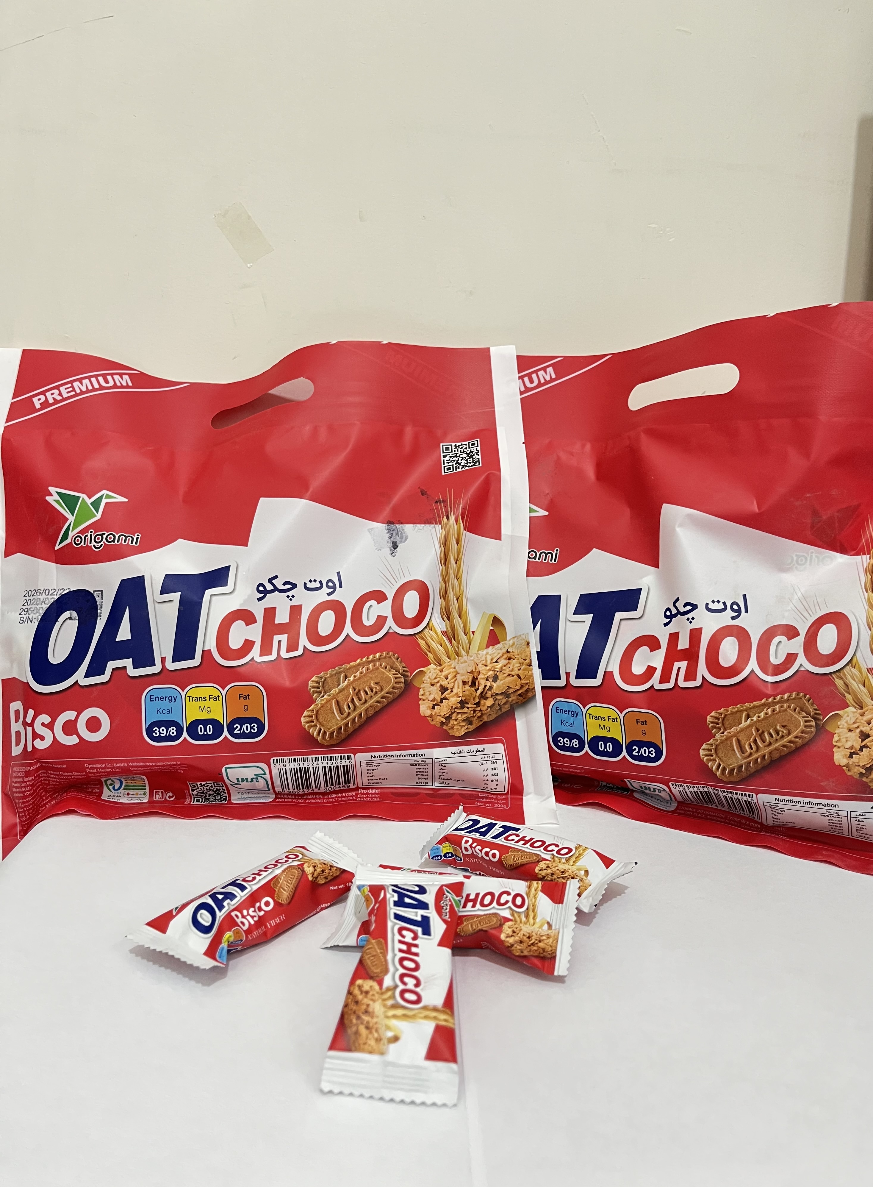 شکلات غلات ۲۰۰ گرم با طعم بیسکویت لوتوس اوت شوکو / کارتن 20 عددی